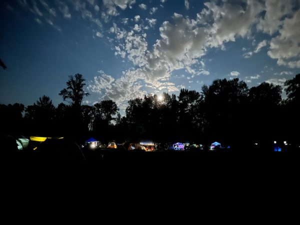 Tendes de campanya en un festival d'estiu