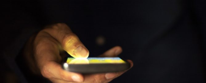 Tot i que relacionem el sèxting amb el telèfon mòbil, també es pot fer amb altres dispositius.