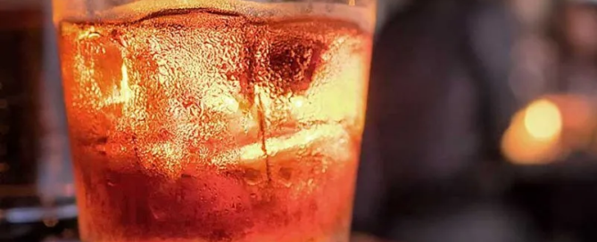 Got amb restes d'una beguda alcohòlica