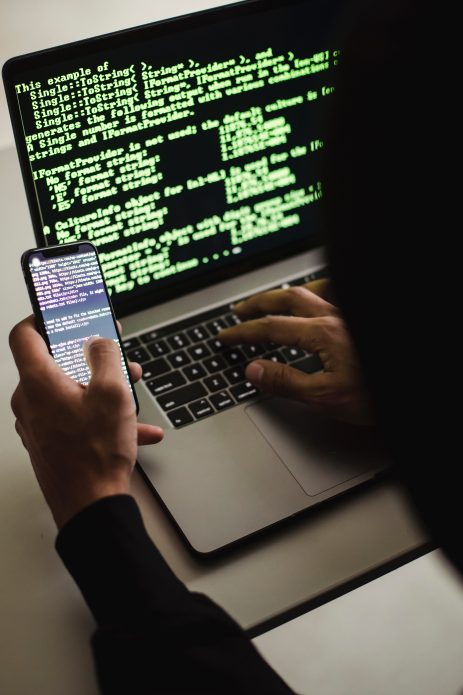 No cal ser hacker per a reduir els riscos quan fem sèxting.