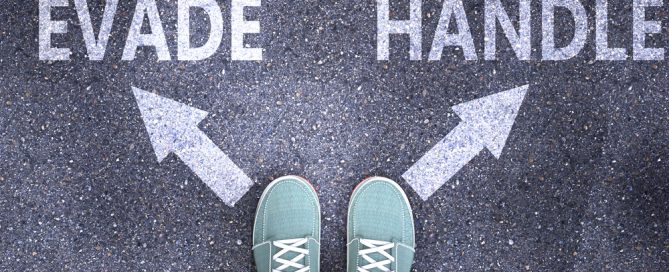 evadeix, gestiona, emocions